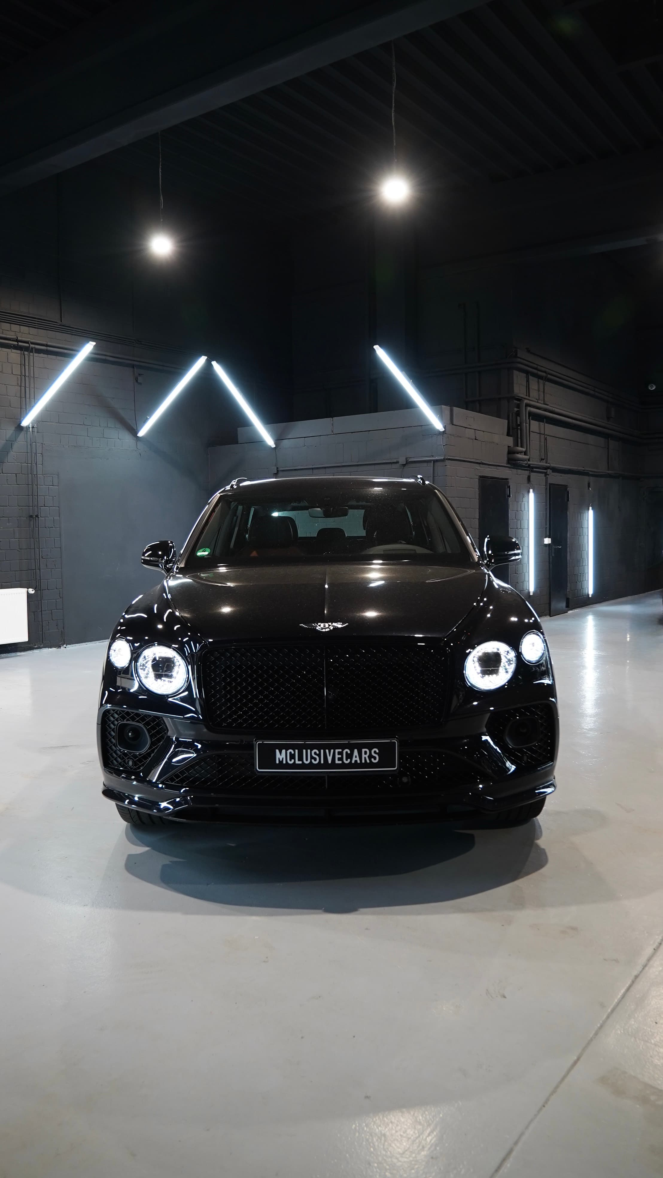 Bentley Bentayga in Schwarz, Frontansicht