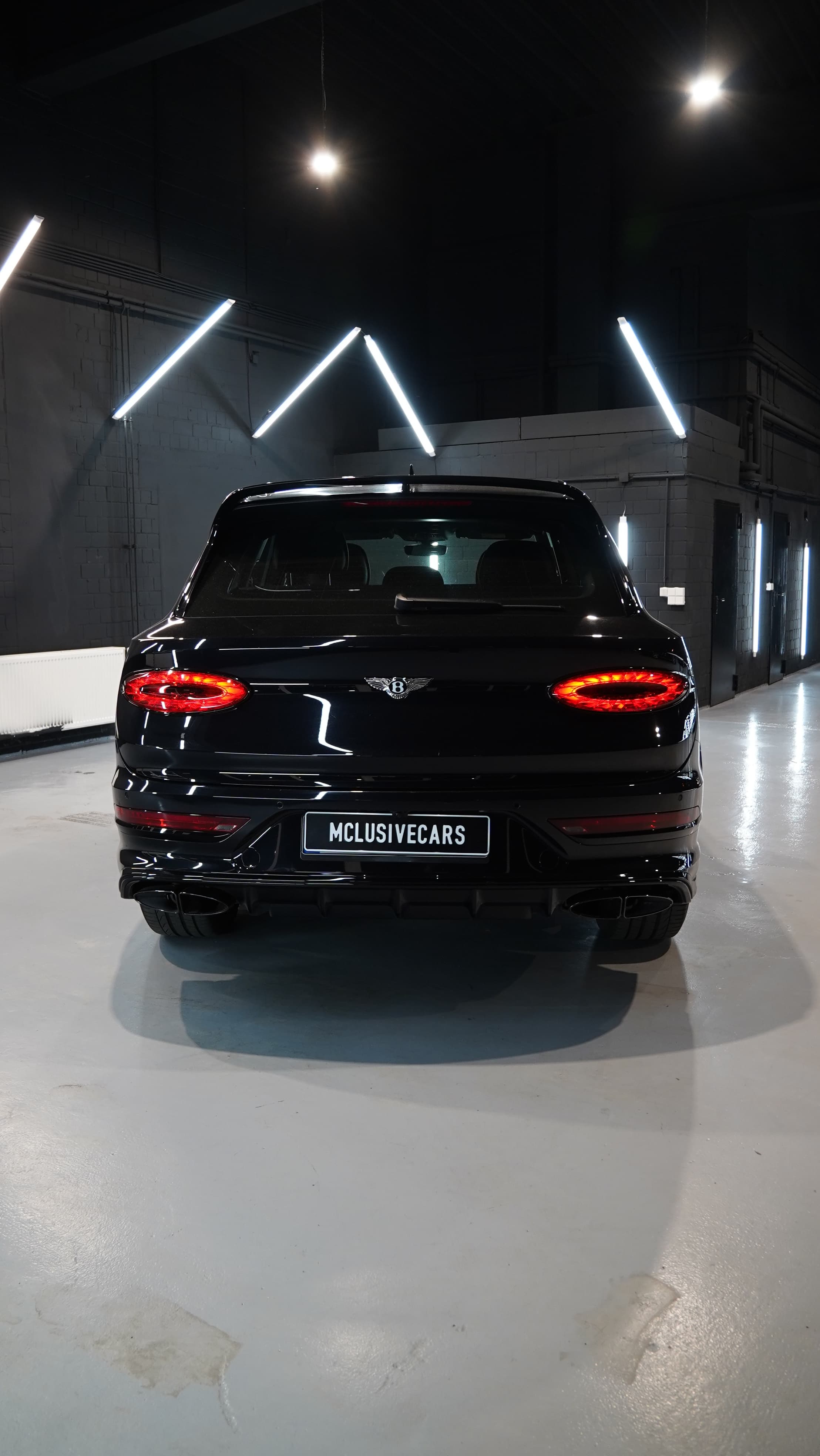 Bentley Bentayga in Schwarz, Heckansicht