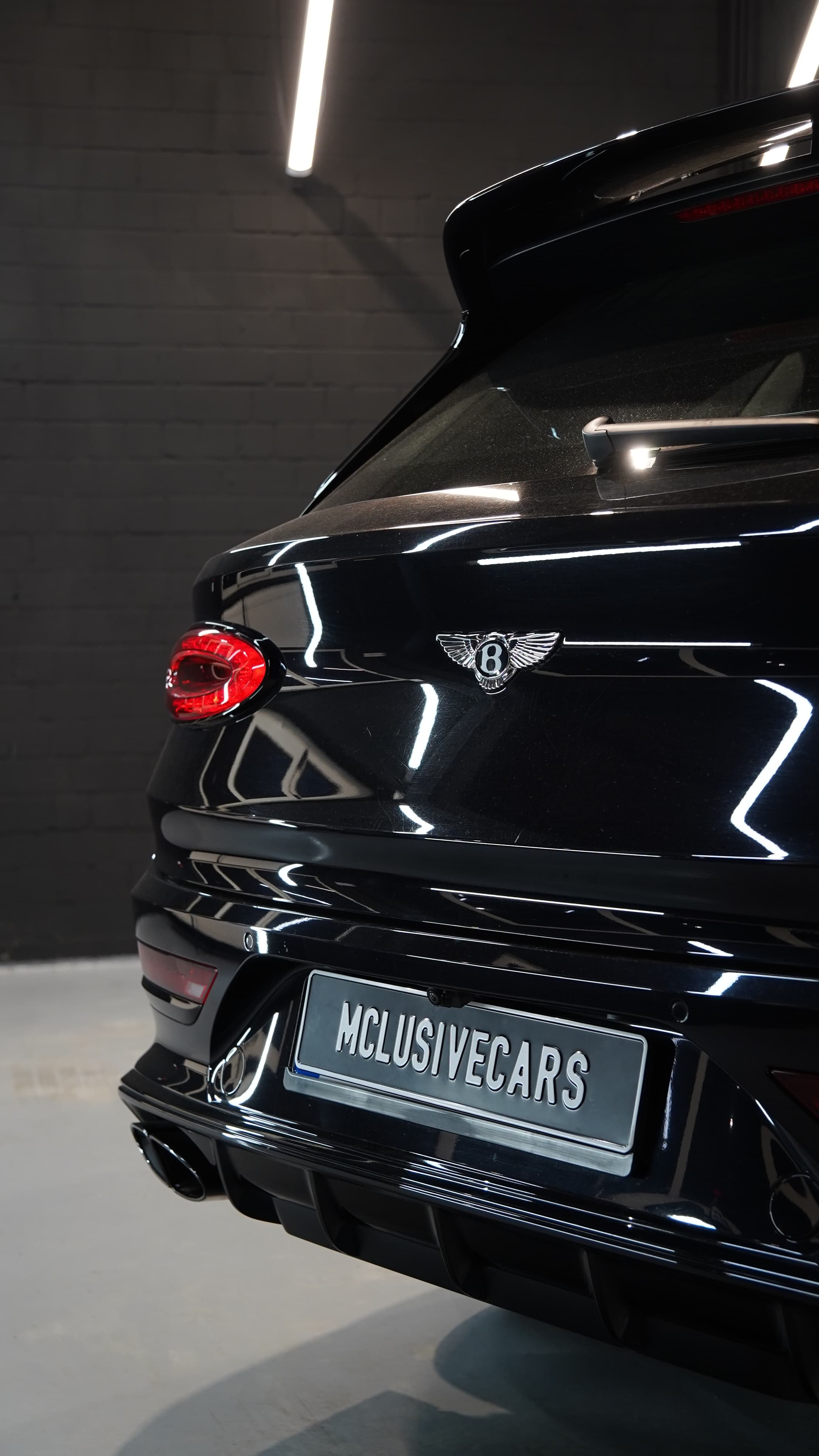 Bentley Bentayga in Schwarz, Heckdetail