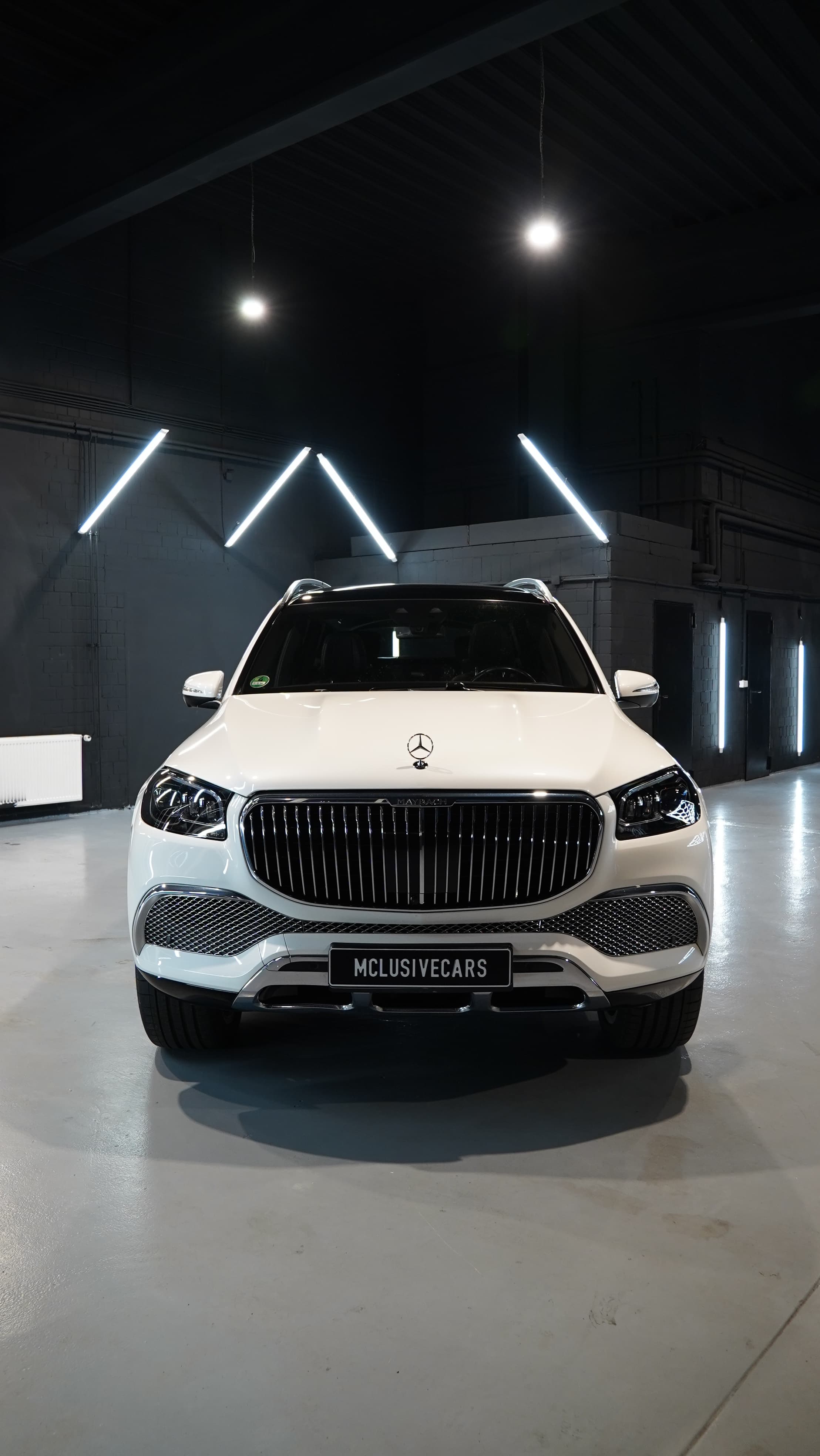 Mercedes-Maybach GLS 600 in Weiß, Frontansicht