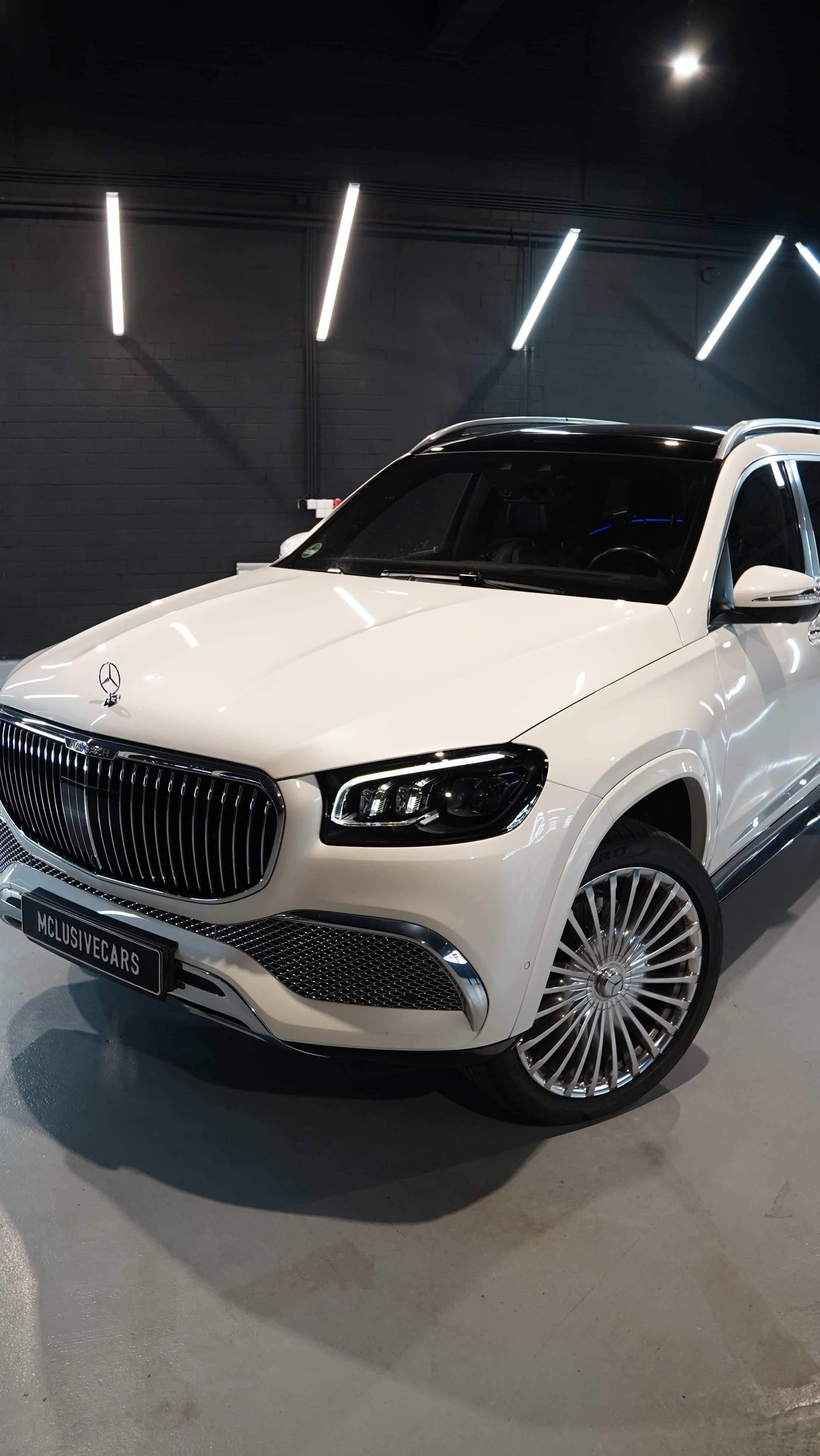 Mercedes-Maybach GLS 600 in Weiß, Frontpartie in Nahaufnahme