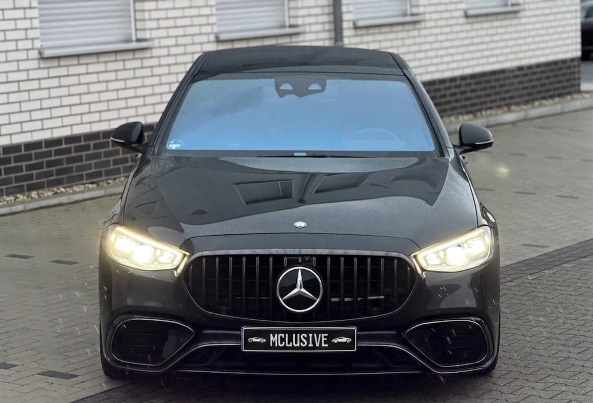 Mercedes S63 AMG in Schwarz – Frontansicht